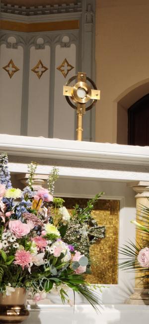 Altar - Monstrance.jpg